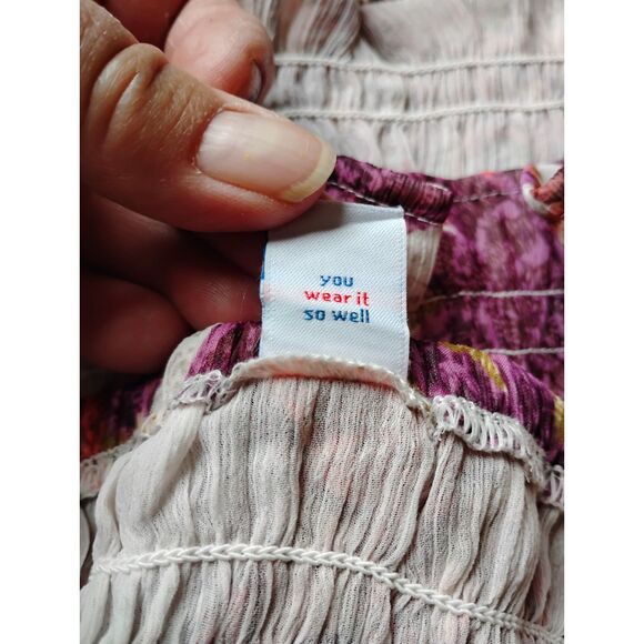 Old Navy Women's Size Large Floral Boho, CottageCore Smocked Top - Picture 6 of 9